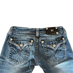 Women’s Miss Me boot cut jeans. Size 27.